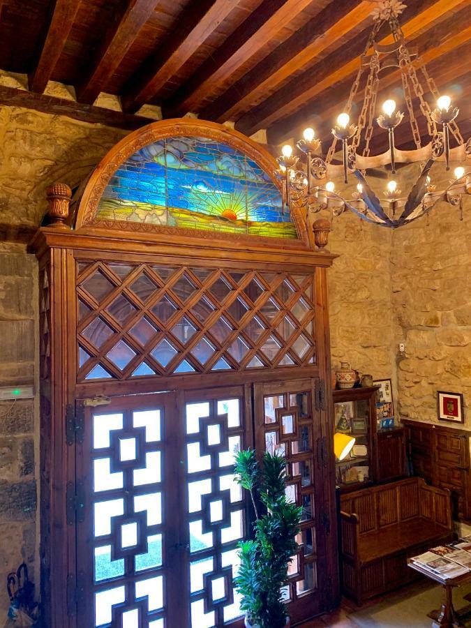 Hotel Tres Coronas De Silos 산토 도밍고 드 실로스 외부 사진